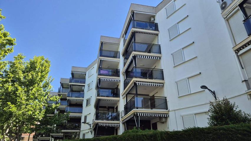APARTAMENTO CON VISTAS LATERAL AL PASEO Y PLAYA DE LEVANTE !! photo 0