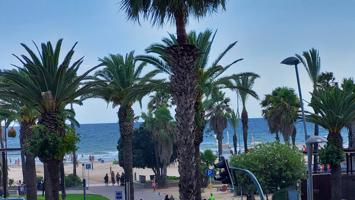 Piso en venta en Paseo Jaime I con vistas mar photo 0