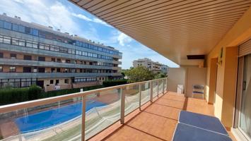 Piso en venta en calle Rosa Sensat, 17 photo 0