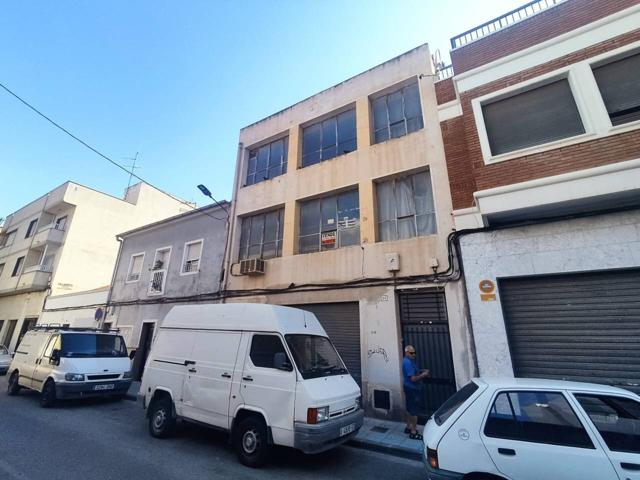 Edificio en venta en calle Pablo Picasso de Elda. photo 0