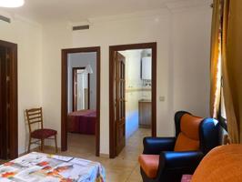 Se vende propiedad a pocos minutos de carrera Espinel . La vivienda se distribuye en dos plantas. En la primera se encue photo 0