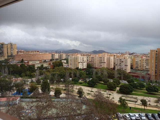 Piso en zona de Carlos de Haya - Bailén photo 0