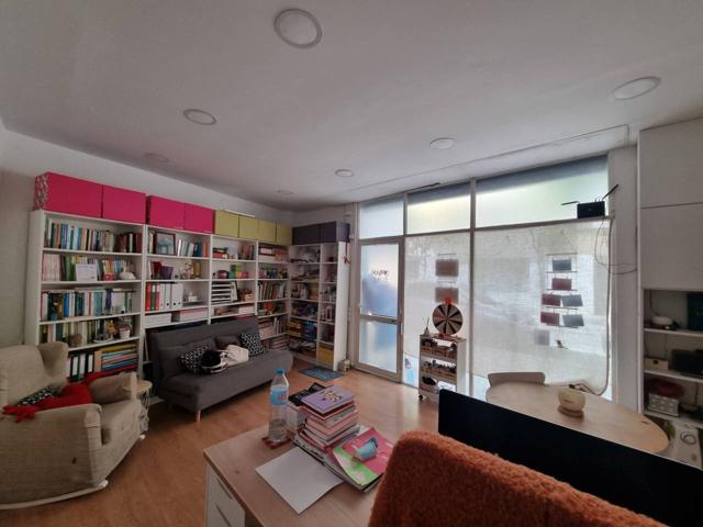 Alquiler de local Sant Andreu photo 0