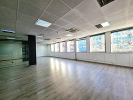 Oficina en alquiler en Les Corts, Barcelona Capital photo 0