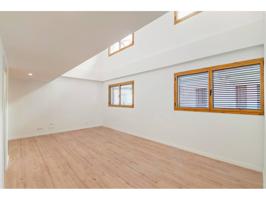 Venta de LOCAL ideal para reformar en El Poble-sec, Barcelona Capital photo 0