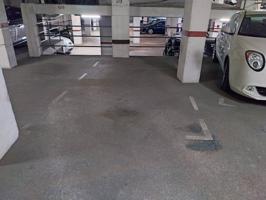 Zona centro junto Isidre Marti , buena plaza de parking a un precio competitivo venga a verla sin compromiso, luego deci photo 0