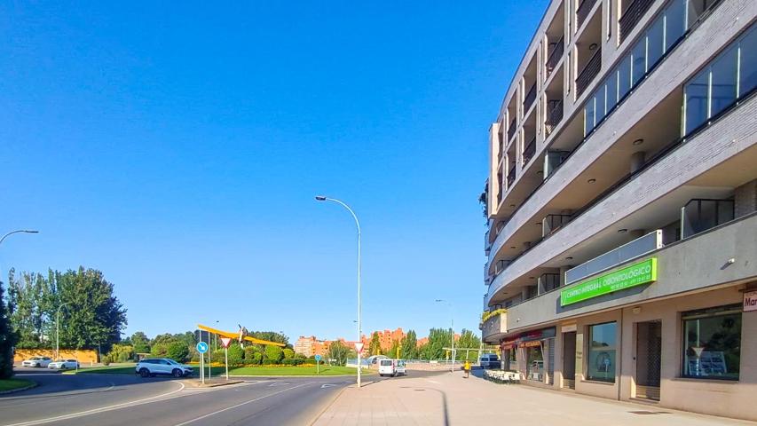 Oficina En venta en Eras De Renueva, Leon photo 0