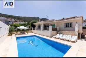 Chalet Independiente en Alhaurín de la Torre – Exclusividad y Confort en un Entorno Privilegiado photo 0