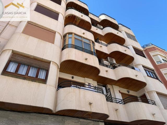Piso reformado en venta en el centro de Almoradí – Con ascensor y patio photo 0