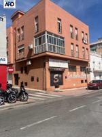 Edificio singular en pleno Málaga, con más de 600 m² construidos. Ubicación estratégica: a 2,9 km del Centro Histórico, junto a la Estación María Zambrano photo 0