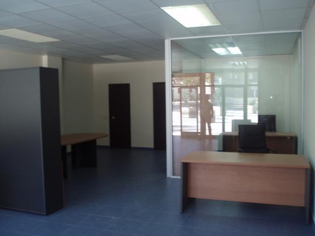 Local comercial en venta en Sant Julià photo 0
