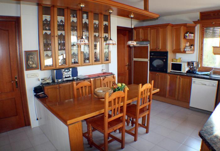 Casa en venta en Vilobí del Penedès photo 0