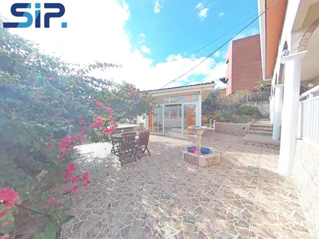 CASA-CHALET EN VENTA. ZONA SANT BOI DE LLOBREGAT. photo 0