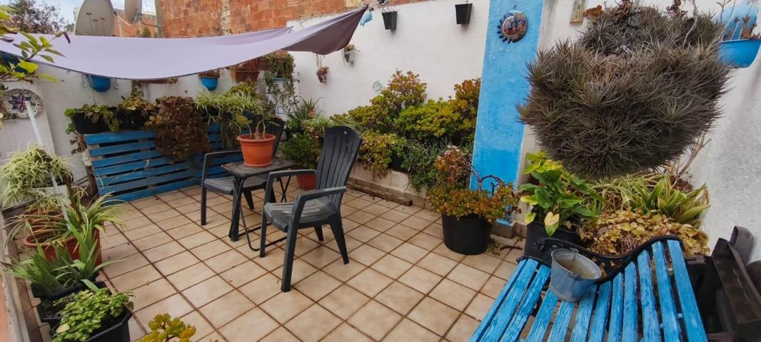PISO CON PATIO, AMPLIO GARAJE Y ALMACÉN A LA VENTA EN VILAFRANCA DEL PENEDÈS photo 0