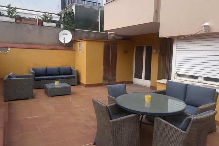 Piso con gran terraza, orientado al sur photo 0