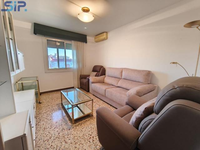 Piso de 4 habitaciones a 10 minutos de la estación de tren photo 0