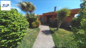 Casa en venta en Torrelles de Foix photo 0