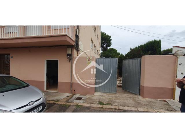 🏢✨ ¡Oportunidad única en Moncada! Local + Solar con infinitas posibilidades ✨🏡 photo 0