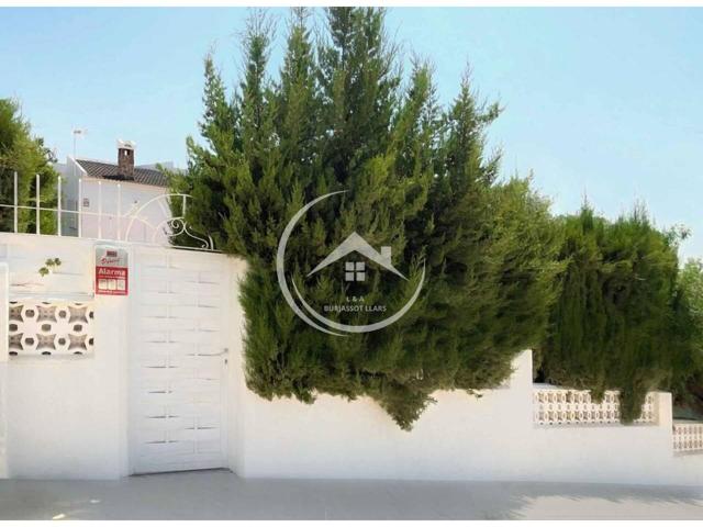 Chalet Reformado en Zona Residencial de Pedralba – Listo para Entrar a Vivir photo 0