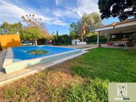 Villa En venta en Badajoz photo 0