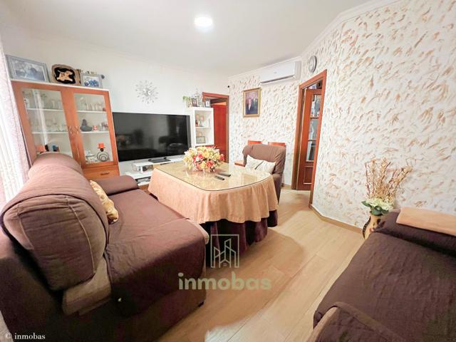 Villa En venta en Badajoz photo 0