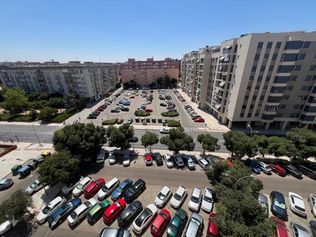 Piso En venta en Badajoz photo 0