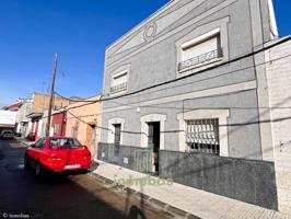 Piso En venta en Badajoz photo 0