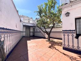 CASA ENTERA A DOS CALLES PARA ENTRAR A VIVIR photo 0