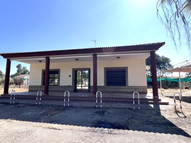 CHALET MAS NEGOCIO DE HOSTELERÍA ZONA DON BENITO photo 0