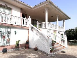 CHALET URBANO EN QUINTO CECILIO photo 0