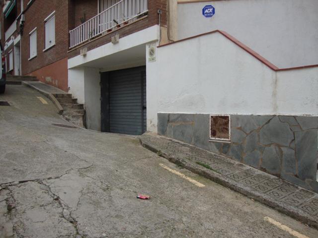 LOCAL CON VARIOS PARKINGS Y TRASTEROS photo 0