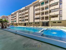 Venta de un amplio piso en Torrevieja, Acequión-Los Naúfragos photo 0