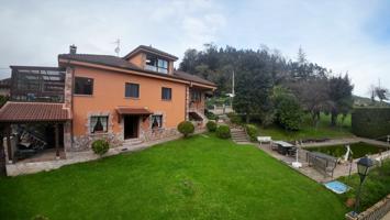 Chalet con piscina, horno de leña y vistas en Salas – Un refugio privado en el corazón de Asturias photo 0