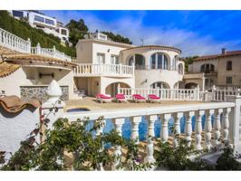 Villa con vistas al mar compuesta por 3 viviendas en venta en Benissa photo 0