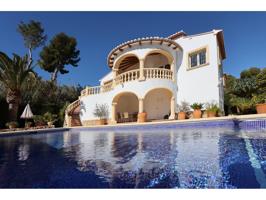 Villa tradicional con gran potencial en venta en Benissa photo 0