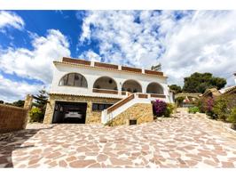 Villa bien cuidada con vistas al mar en venta en Benissa photo 0