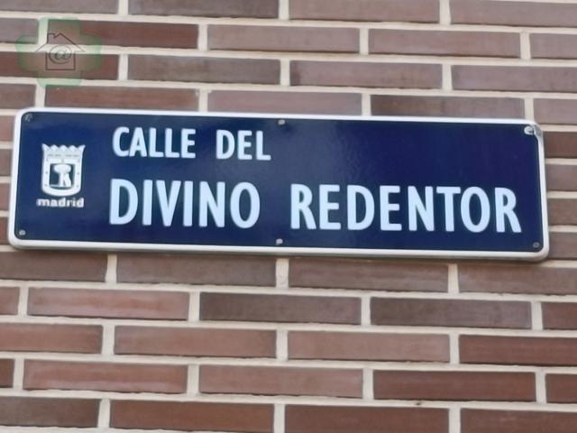 Piso En venta en Valdeacederas, Madrid photo 0