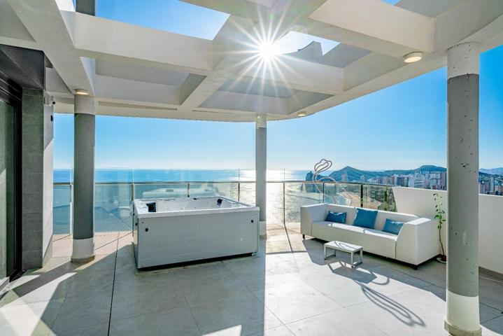 ¡Oportunidad Única en Benidorm! HIGH PREMIUM LUXURY APARTMENT CON IMPRESIONANTES VISTAS AL MAR - PLA photo 0