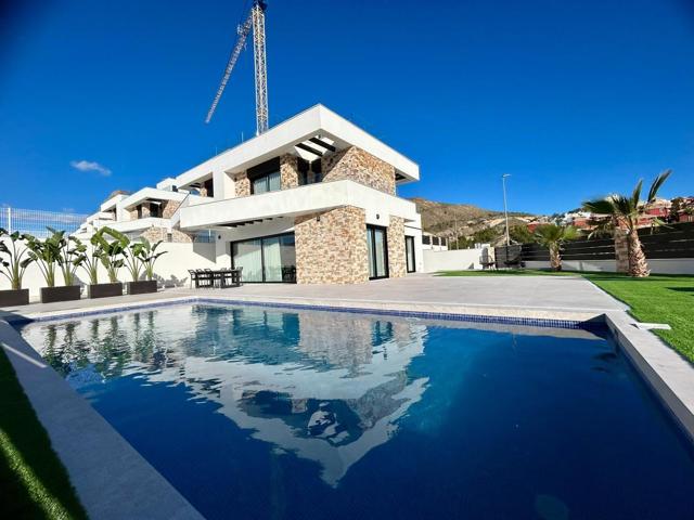 Villa nueva con piscina grande y las vistas al mar photo 0