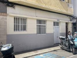 MAGNIFICO PISO BAJO EN LA ISLETA PARA FAMILIA O DOS PAREJAS photo 0