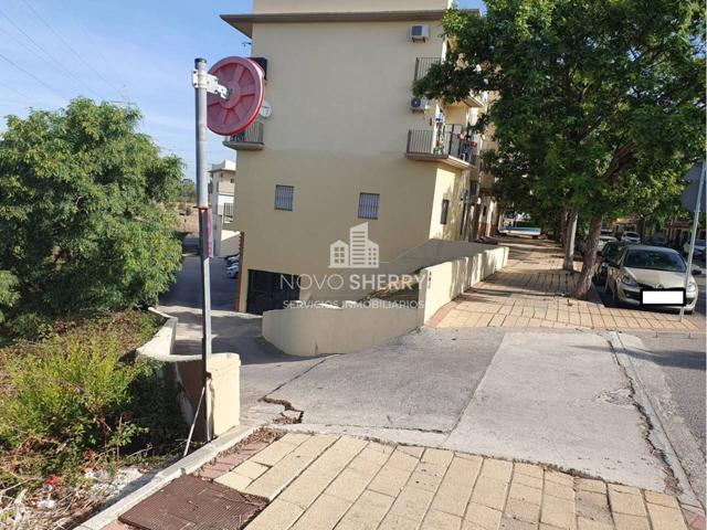 Parking en alquiler en San Bernabé (11204) photo 0