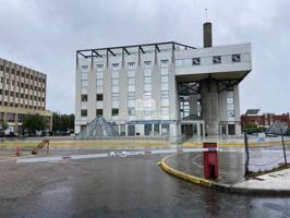 Aparcamiento en superficie sin techar, en el edificio EuroSevilla photo 0