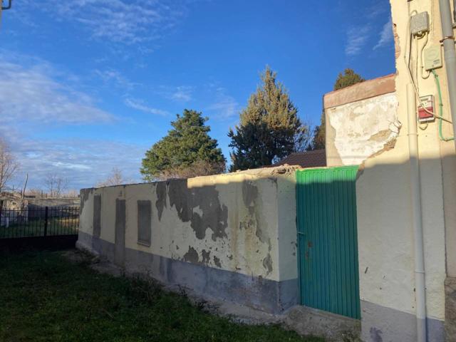 Parcela urbana en el núcleo de Revenga photo 0