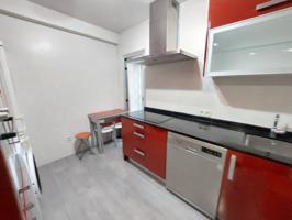 Piso en venta en Casco Antiguo(28921) photo 0