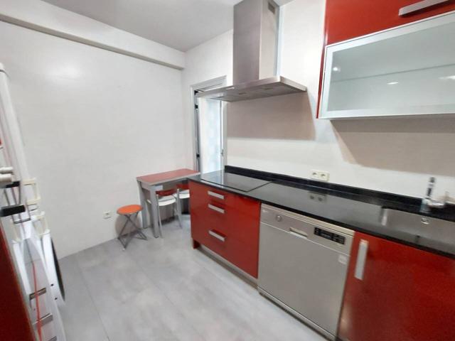 Piso en venta en Casco Antiguo(28921) photo 0