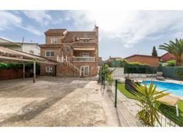 Chalet en venta en Urb. Calypo Casarrubios del Monte(45950) photo 0