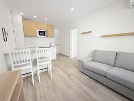 APARTAMENTO CENTRICO TOTALMENTE REFORMADO A ESTRENAR photo 0