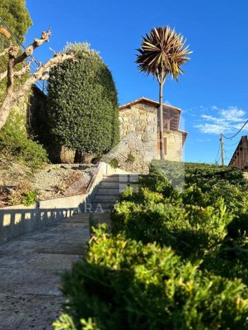 IMPRESIONANTE CASA DE PIEDRA ESTILO MODERNO PRÓXIMO AL PUERTO DE BELUSO EN BUEU photo 0