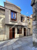 SE VENDE CASA REHABILITADA CON DOS APARTAMENTOS INDEPENDIENTES EN EL CASCO HISTORICO DE PONTEVEDRA photo 0