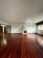 SE VENDE PISO LUMINOSO DE 5 HABITACIÓNES EN ROSALIA DE CASTRO photo 0